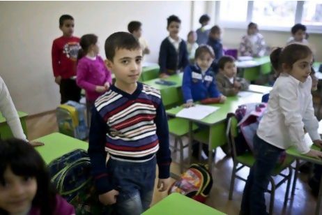 Armênio da Síria em uma escola em Yerevan. Milhares de refugiados procuraram asilo na pátria de seus antepassados. Foto de Justin Vela para o The National